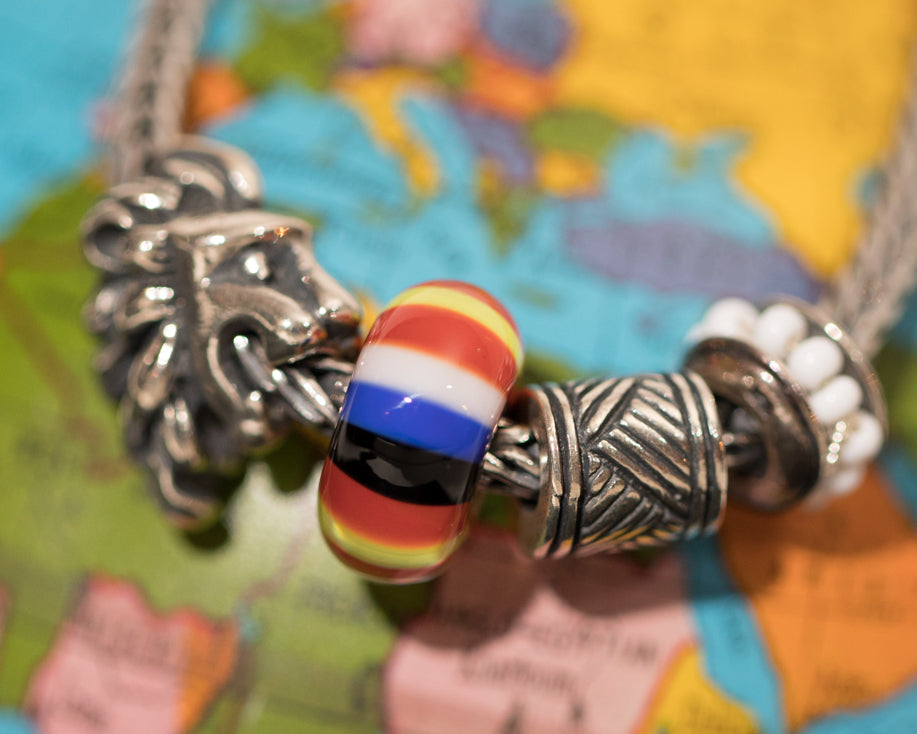 Halloween Queen Bead – Brown Dog Countryside Boutique